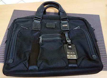 トゥミTUMIの鞄の持ち手の修理3.jpg