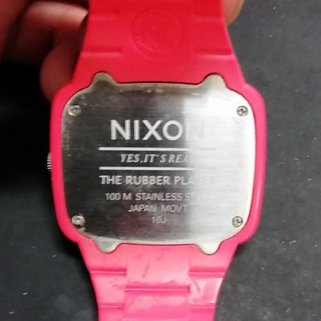 NIXON（ニクソン）腕時計電池交換1.jpg